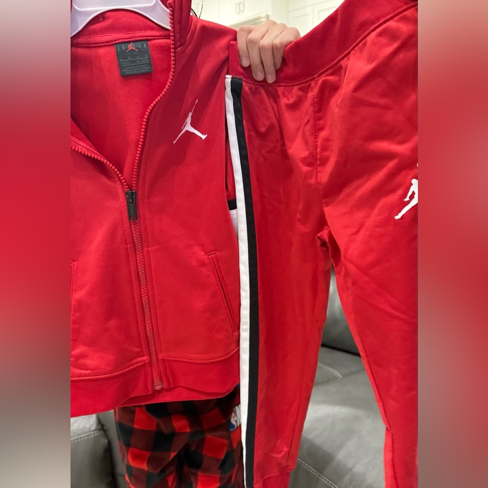 Jordan Red Tracksuit Set boys size 6
